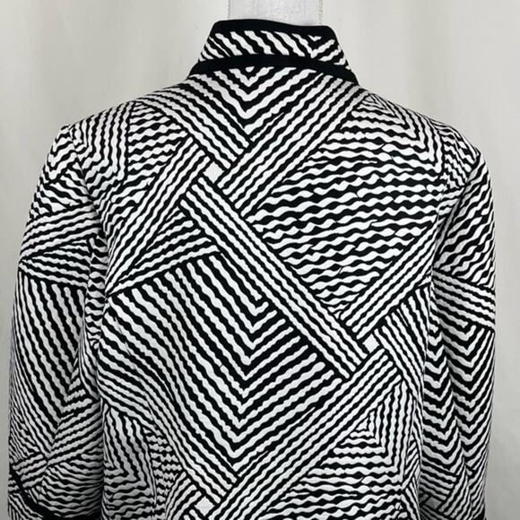 Chico’s Black & White Textured OfficeCore Career Jacket NWOT Size 16 - Picture 6 of 13